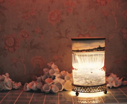 Photo Tiffany butterfly flower colored glass table lamp for bedroom
