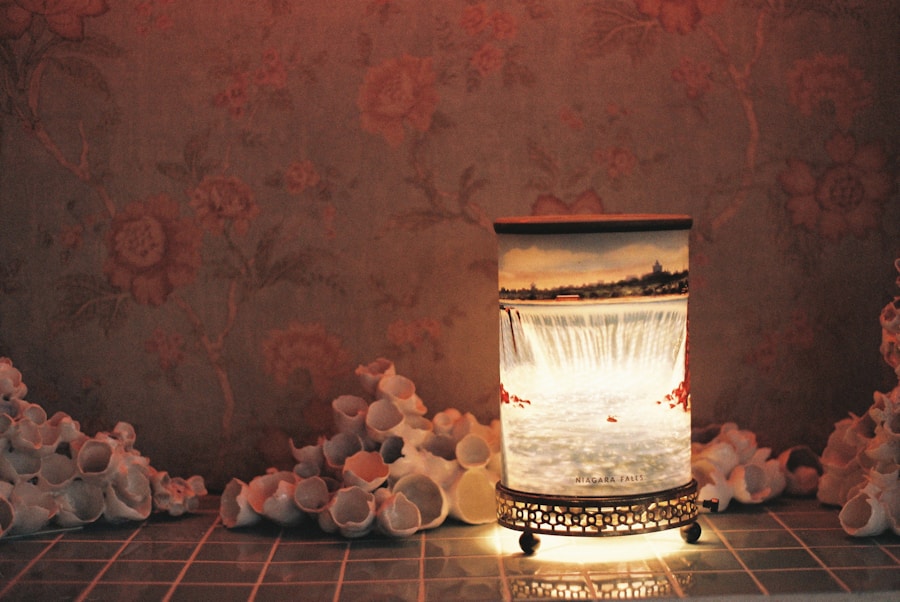 Photo Tiffany butterfly flower colored glass table lamp for bedroom