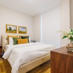 Photo Bedroom Table Lamp