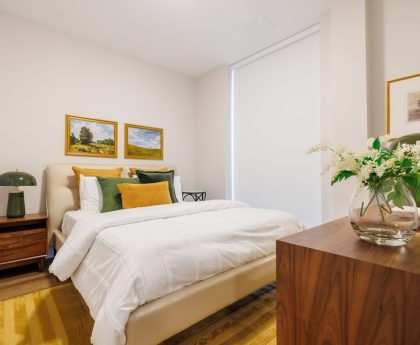 Photo Bedroom Table Lamp