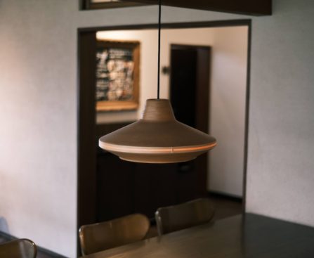 Photo chimney-style table lamp